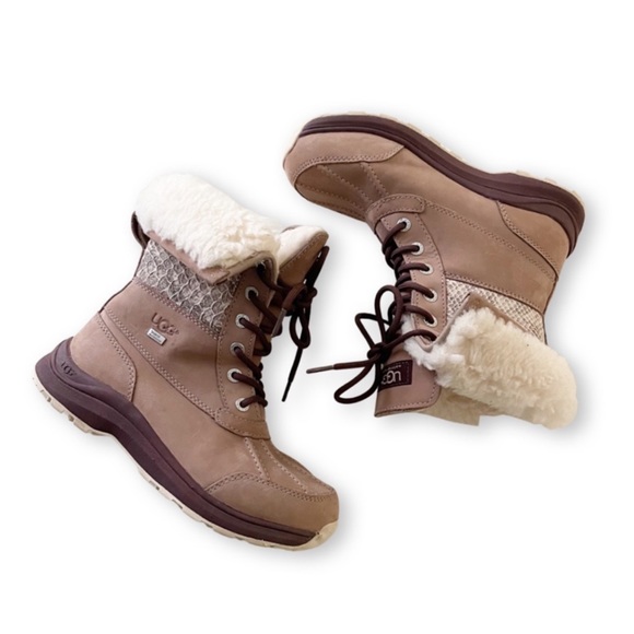 UGG Shoes - UGG Adirondack III Snake Dusk Boots Size 6